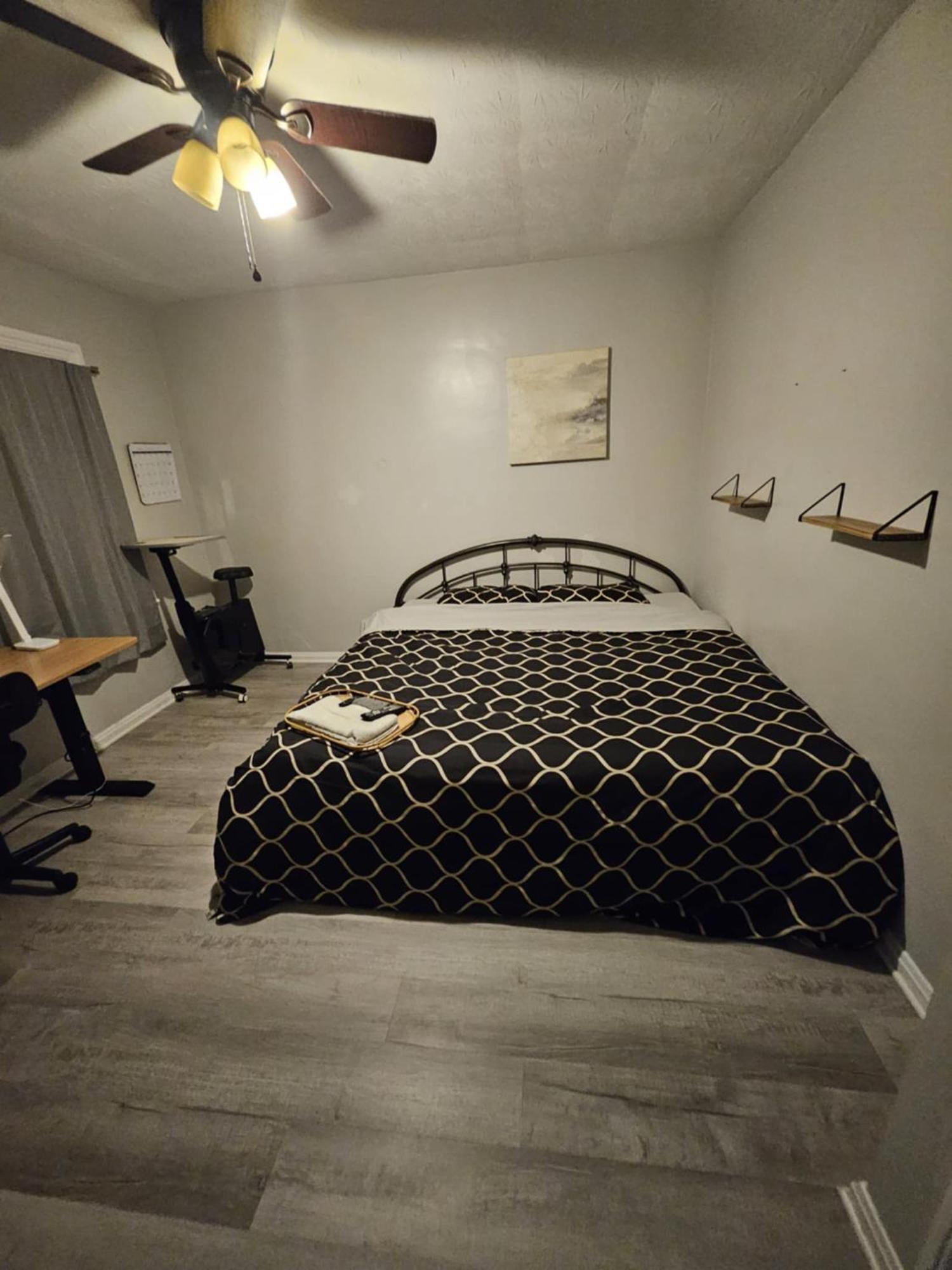 4bd 2ba Duplex At *