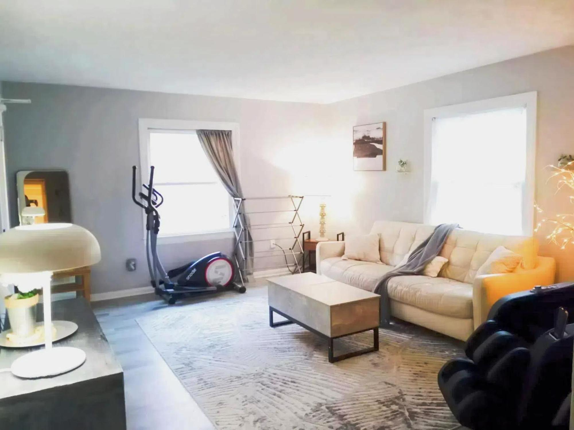 4bd 2ba Duplex At Villa *