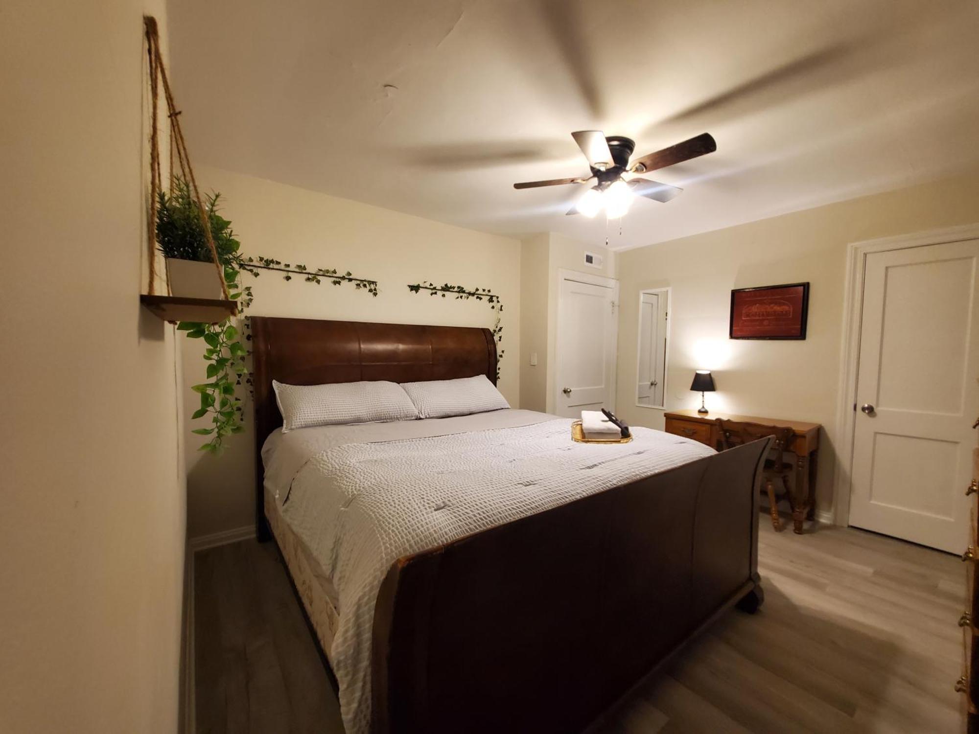 4bd 2ba Duplex At *