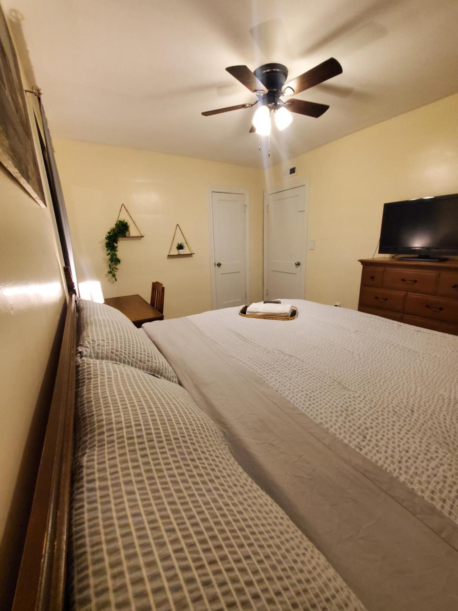 4bd 2ba Duplex At Louisville